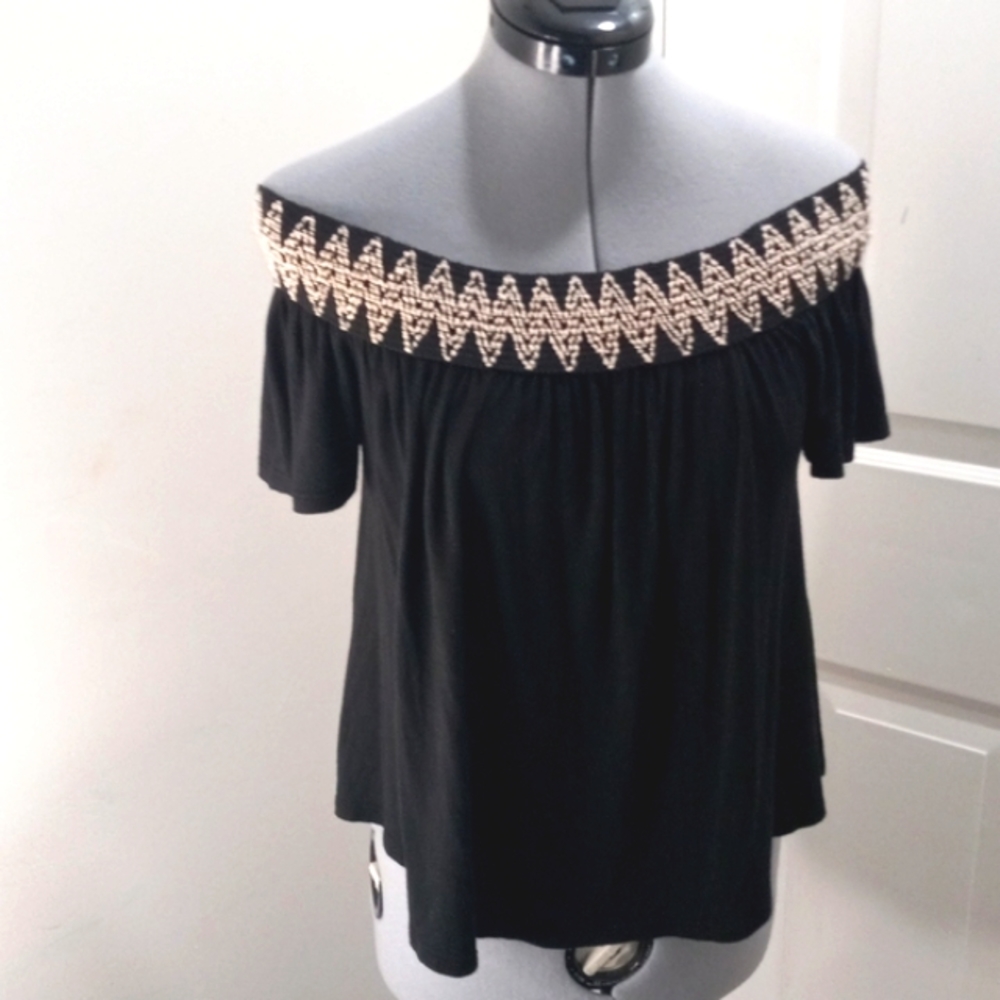 Charlotte Russe Sz Med, Off the Shoulder or not Top